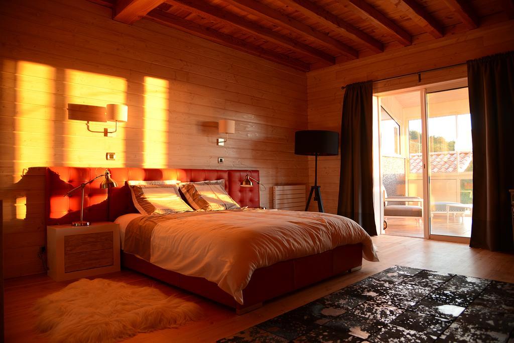 Domaine Du Mont Monnet - Chambre D'Hotes & Gite Longes エクステリア 写真